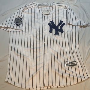 Derek Jeter Yankees jersey. NWT. Large.
